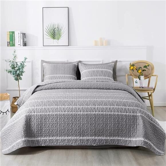 Quilt King Size Set Grey (106x96 Inch), 3 Pieces 1 Striped Boho Printed Quilt